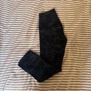 Lululemon Align 25” - Size 4 - Black Camo (Heritage 365 Camo)